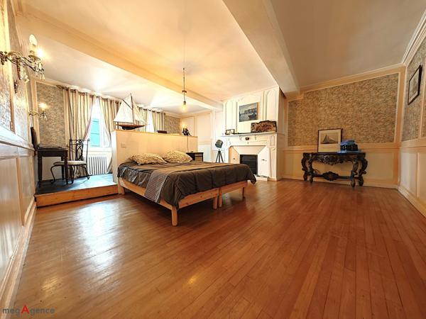 Maison à PLOERMEL, 56800 - 10 pièces 280m²