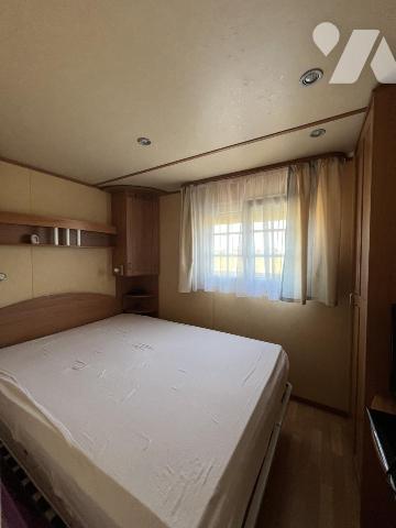 Proche plage. Terrain de loisirs en impasse avec possibilité HLL