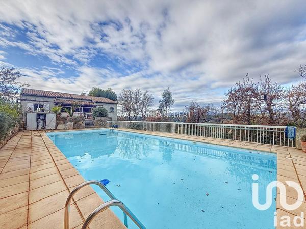 Maison traditionnelle 6 pièces de 169 m² à Le Beausset (83330)