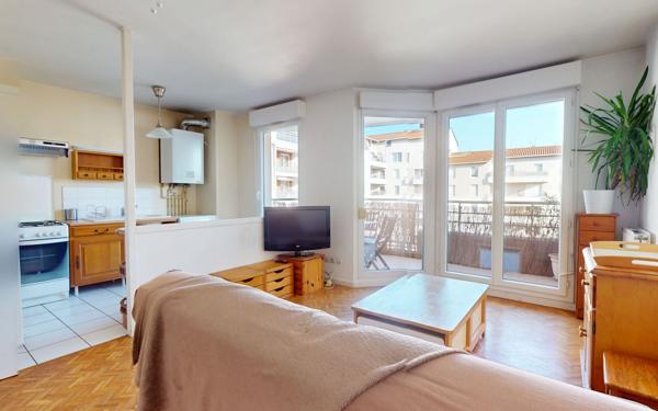 Appartement à vendre    2 pièces • 47 m2 Lyon 3