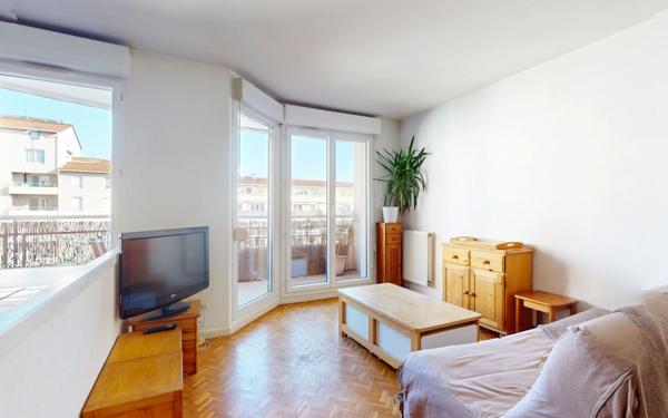 Appartement à vendre    2 pièces • 47 m2 Lyon 3