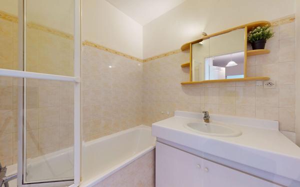 Appartement à vendre    2 pièces • 47 m2 Lyon 3