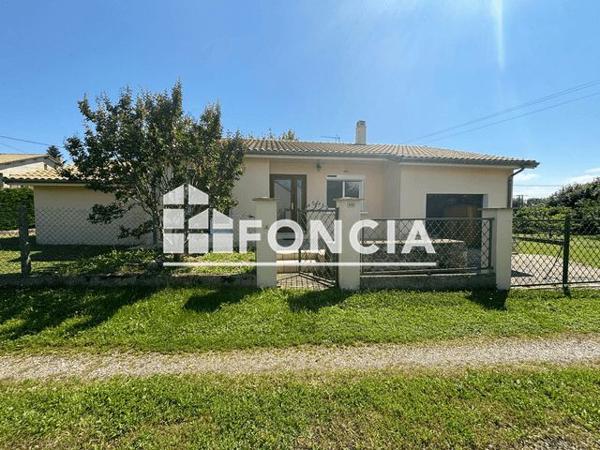 Location Maison 3 pièces 74 m² - 400 ROUTE DE ST ROMAIN D'AY Quintenas 07290