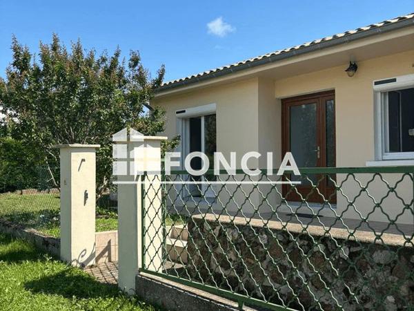 Location Maison 3 pièces 74 m² - 400 ROUTE DE ST ROMAIN D'AY Quintenas 07290