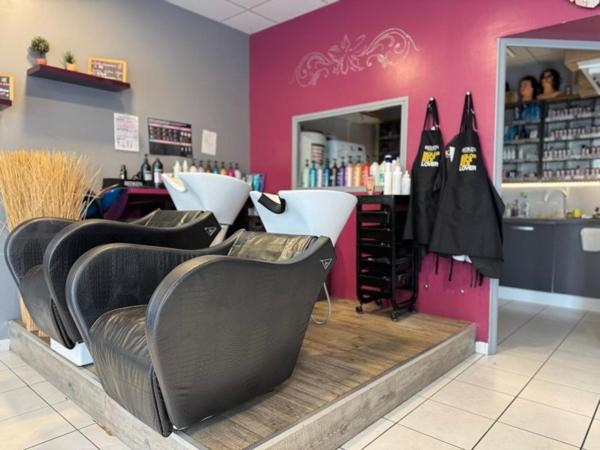 Fond salon de coiffure Mixte