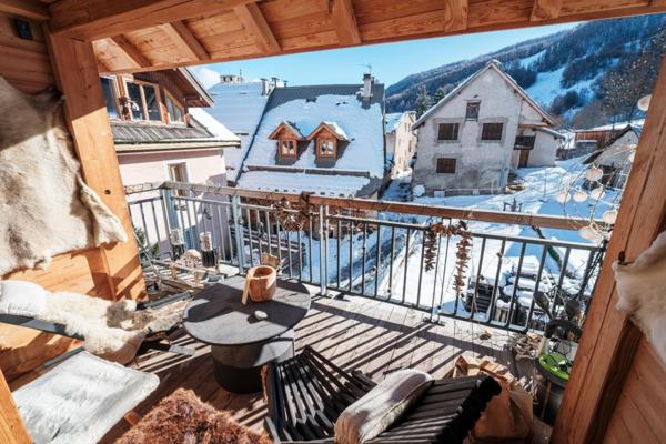 Maison de village de prestige by Chalets BAYROU