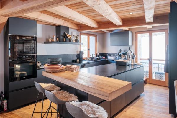 Maison de village de prestige by Chalets BAYROU