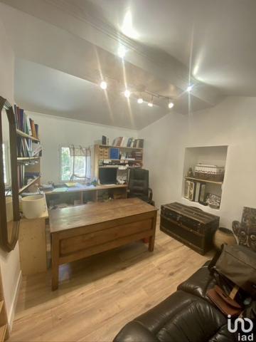 Maison 7 pièces de 165 m² à Gilette (06830)