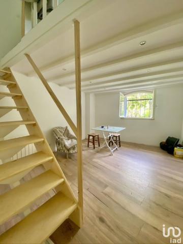 Maison 7 pièces de 165 m² à Gilette (06830)