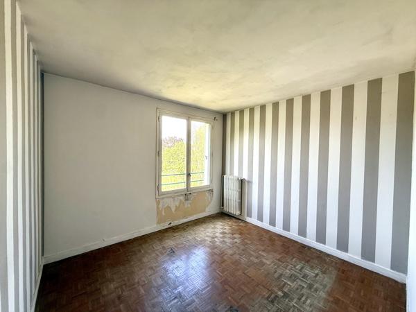 Appartement 3 Pièces avec parking et cave proche RER