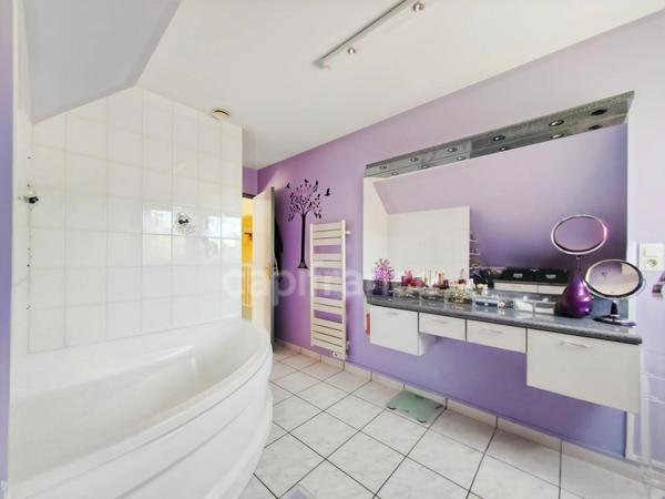 Givry (71) Maison à vendre de 250.43 m² - 6 pièces - terrain de 3 373 m² piscine !