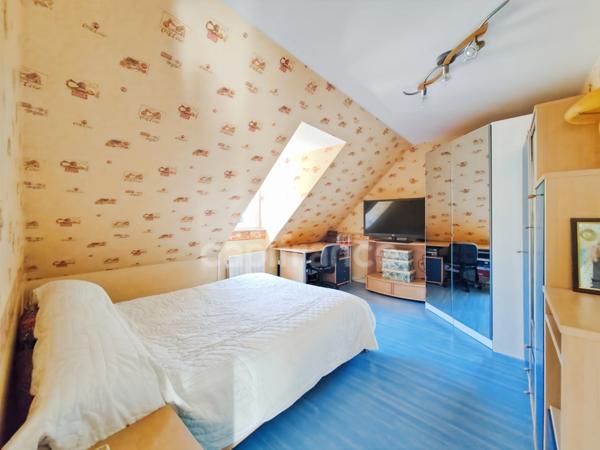 Givry (71) Maison à vendre de 250.43 m² - 6 pièces - terrain de 3 373 m² piscine !