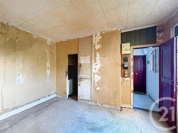 Appartement F2 à vendre  2 pièces - 30 m 2   PANTIN  - 93