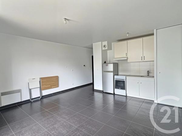 Appartement F2 à vendre  2 pièces - 30 m 2   PANTIN  - 93
