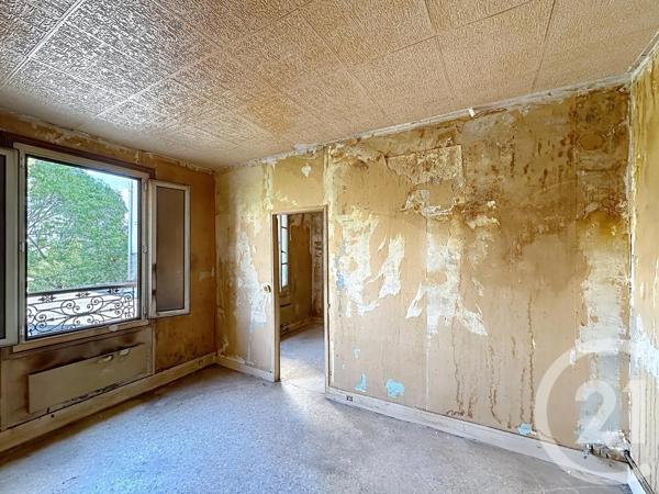 Appartement F2 à vendre  2 pièces - 30 m 2   PANTIN  - 93