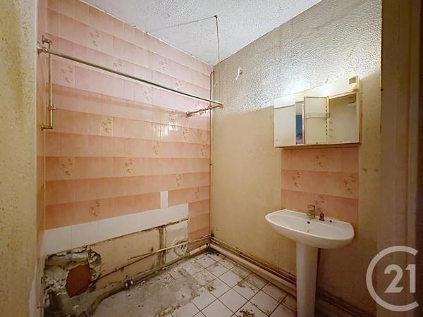 Appartement F2 à vendre  2 pièces - 30 m 2   PANTIN  - 93