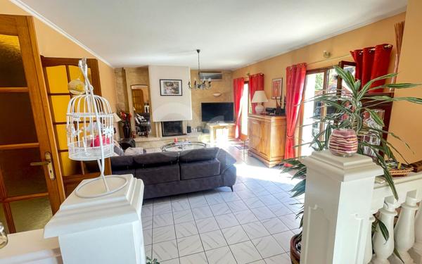 Maison à vendre    7 pièces •  Vaux-sur-Seine