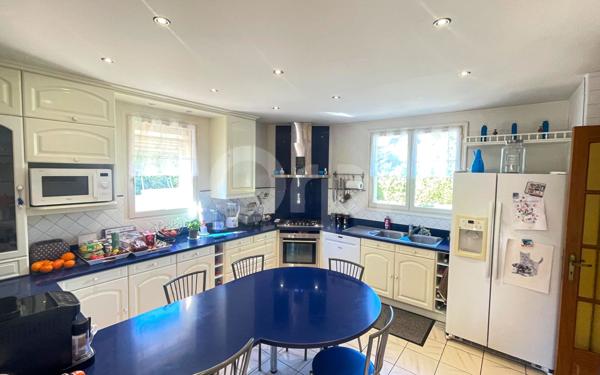 Maison à vendre    7 pièces •  Vaux-sur-Seine