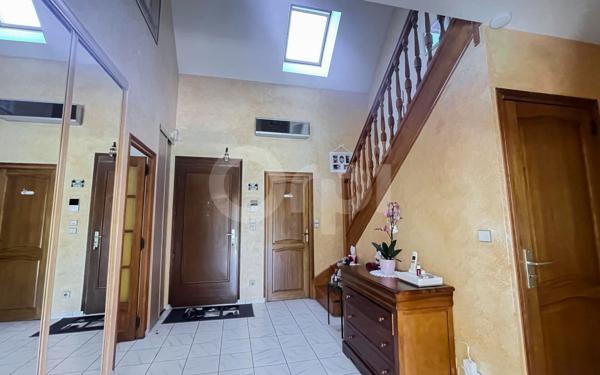 Maison à vendre    7 pièces •  Vaux-sur-Seine