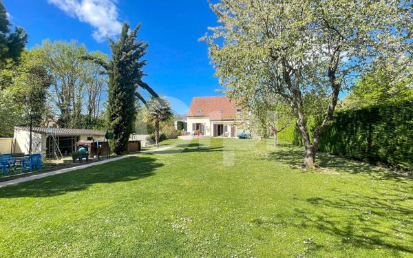 Maison à vendre    7 pièces •  Vaux-sur-Seine