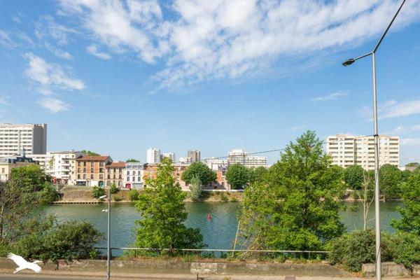 Appartement à vendre 272 900 € Saint-Denis 3 p 70 m² DPE C