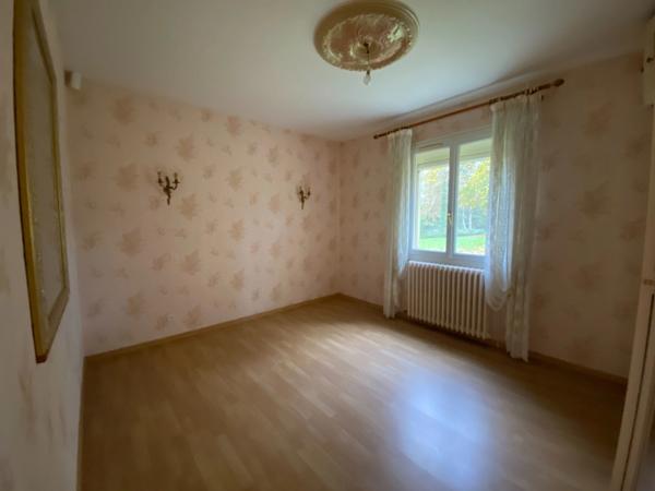 Dpt Vienne (86), à vendre à VOUNEUIL SUR VIENNE (86) Maison type 6 pièces de 136 m2 terrain 1213 m2