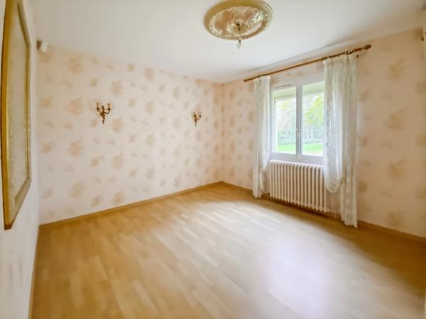 Dpt Vienne (86), à vendre à VOUNEUIL SUR VIENNE (86) Maison type 6 pièces de 136 m2 terrain 1213 m2