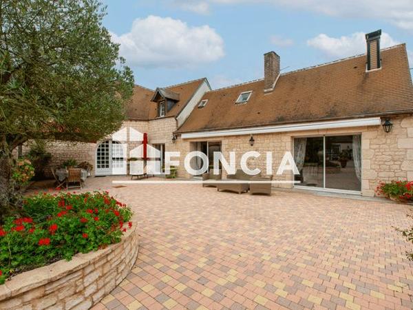 À vendre Maison 8 pièces 350 m² - Amboise 37400