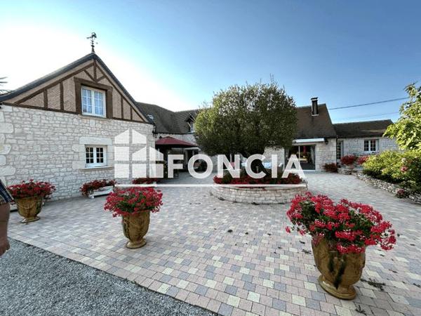 À vendre Maison 8 pièces 350 m² - Amboise 37400