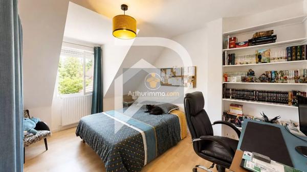 Vente                                                      Maison
                        
                     6 pièces                      158 m2                     à Maule