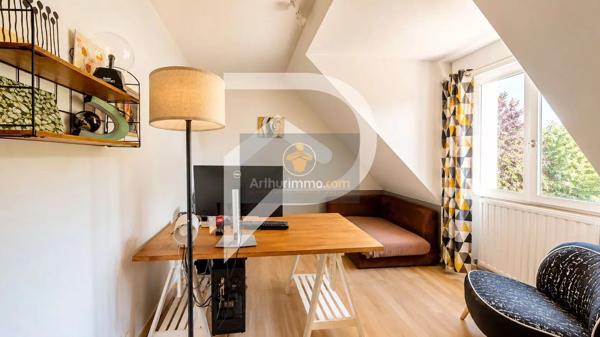 Vente                                                      Maison
                        
                     6 pièces                      158 m2                     à Maule