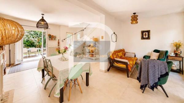 Vente                                                      Maison
                        
                     6 pièces                      158 m2                     à Maule