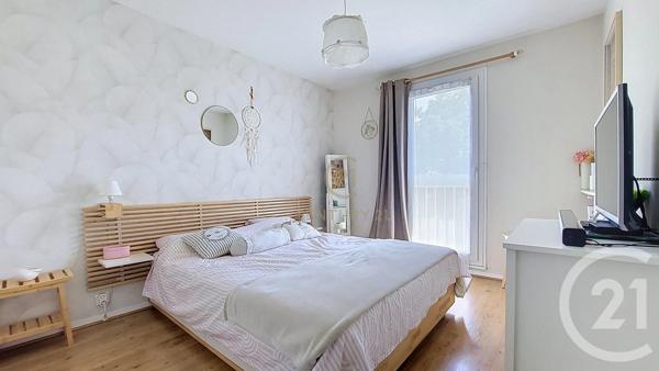 Maison à vendre  6 pièces - 104,30 m 2   CHAMPS SUR MARNE  - 77