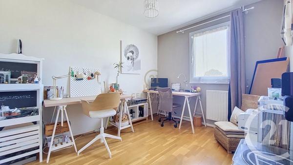 Maison à vendre  6 pièces - 104,30 m 2   CHAMPS SUR MARNE  - 77