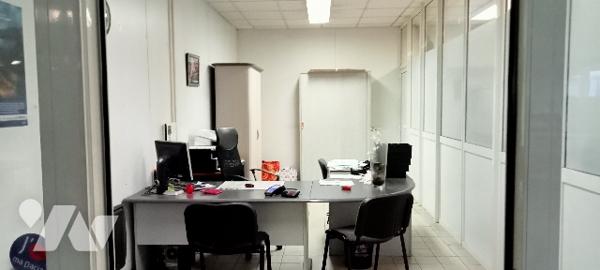 LOCAL COMMERCIAL ET LOGEMENT