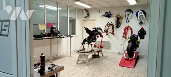 LOCAL COMMERCIAL ET LOGEMENT