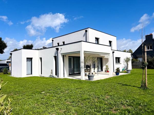 BELLE CONTEMPORAINE  AU CALME 155 m2- 4 chambres- Garage