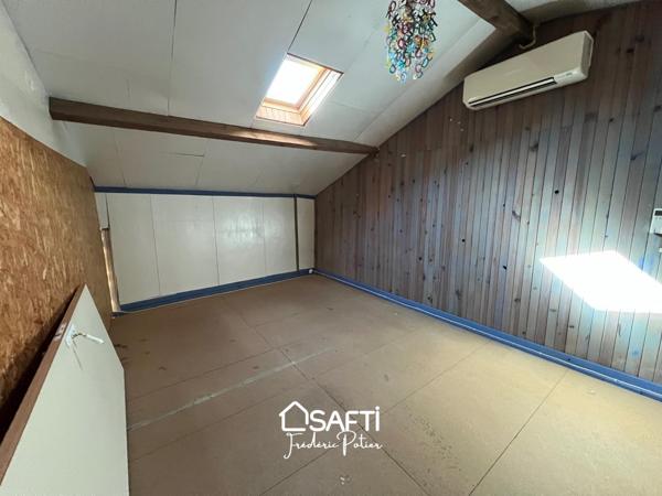 Corps de ferme de 7 pièces, 3 chambres et deux dépendances attenantes