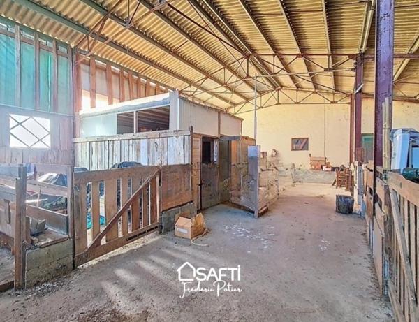 Corps de ferme de 7 pièces, 3 chambres et deux dépendances attenantes