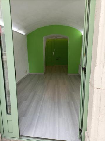 Immeuble à vendre    8 pièces •  Saint-Ambroix