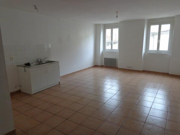 Immeuble à vendre    8 pièces •  Saint-Ambroix