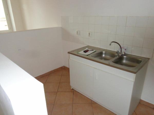 Immeuble à vendre    8 pièces •  Saint-Ambroix