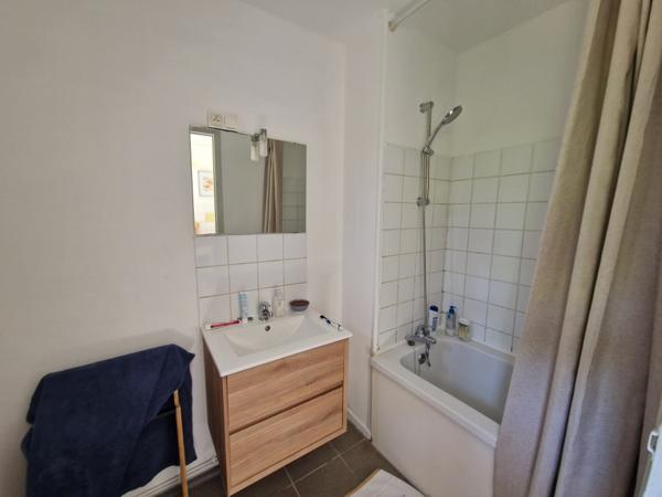 A louer studio meublé de 30m² Secteur Calais Nord