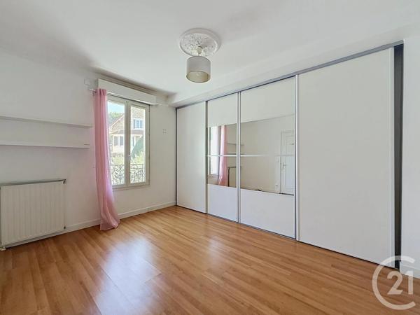 Maison à vendre  6 pièces - 125,72 m 2   STE GENEVIEVE DES BOIS  - 91