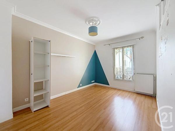 Maison à vendre  6 pièces - 125,72 m 2   STE GENEVIEVE DES BOIS  - 91
