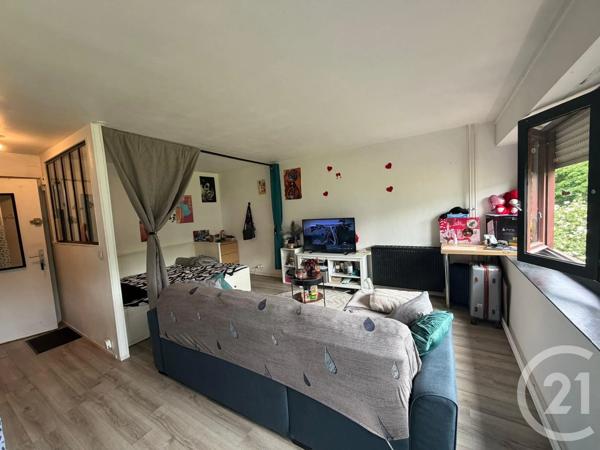 Appartement F1 à vendre  1 pièce - 34 m 2   EVRY  - 91