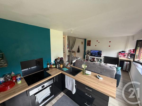 Appartement F1 à vendre  1 pièce - 34 m 2   EVRY  - 91