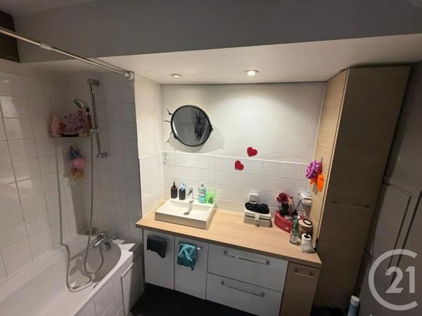 Appartement F1 à vendre  1 pièce - 34 m 2   EVRY  - 91