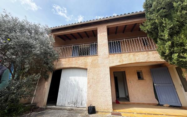 Maison à vendre    6 pièces •  Roumoules