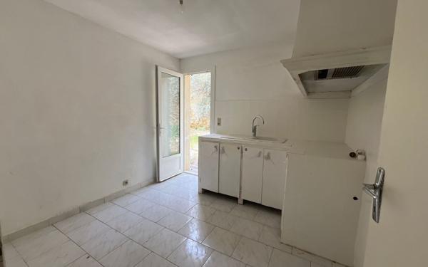 Maison à vendre    6 pièces •  Roumoules